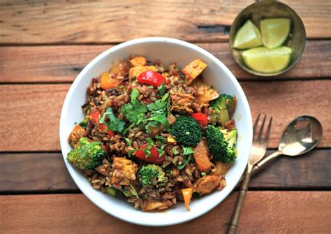 Is turmeric rice suitable for a vegan or vegetarian diet?